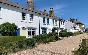 Bosun Cottage - Boutique Retreat On The Beach